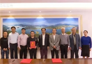 閩旋科技‖捐贈(zèng)100萬(wàn)元，助力教育發(fā)展，踐行社會(huì)責(zé)任使命